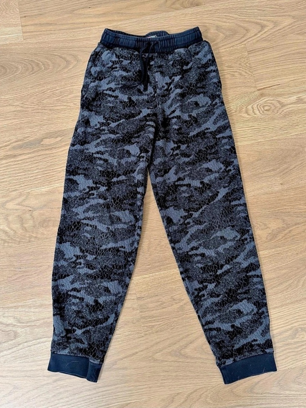 Vineyard Vines Boys  Camo Jogger Pants Black & Gray Medium19